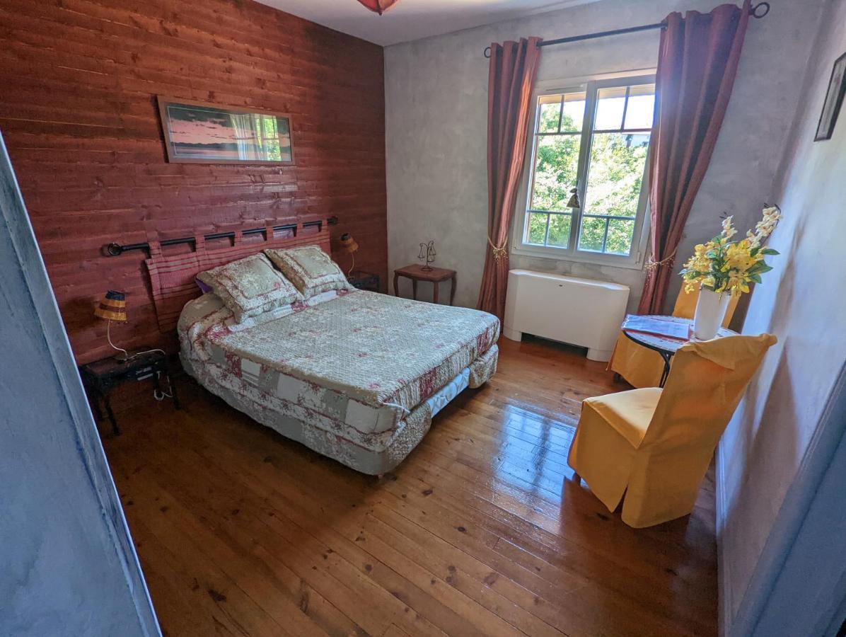 Bed and Breakfast Le Domaine De La Croze Gramat Exterior foto